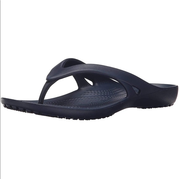 CROCS Shoes - NWT Crocs Kadee ii size 8 Navy flip flops 🩴
